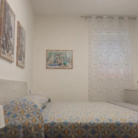 Sea View Apartment *